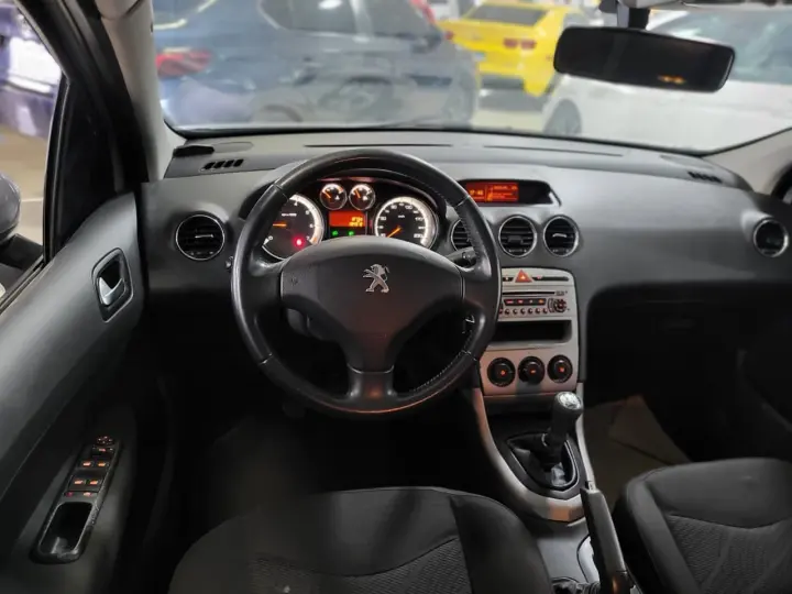 308 Active 1.6 Flex 16V 5p mec.