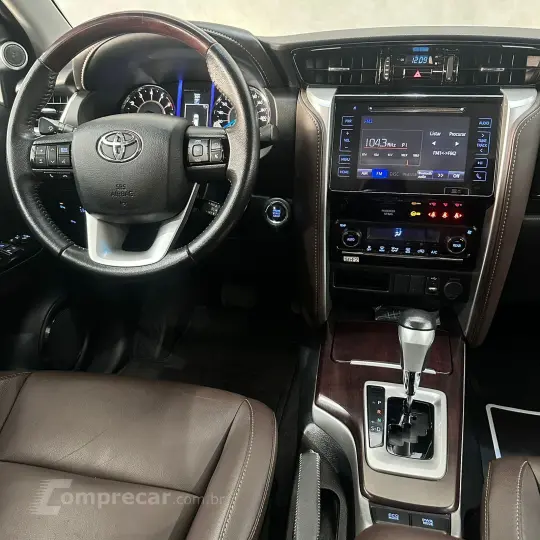 Hilux SW4 SRV 4x2 2.7 Flex 16V Aut.