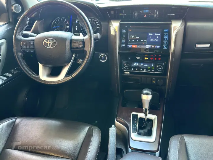 HILUX SW4 2.7 SRV 7 LUGARES 4X2 16V FLEX 4P AUTOMÁTICO