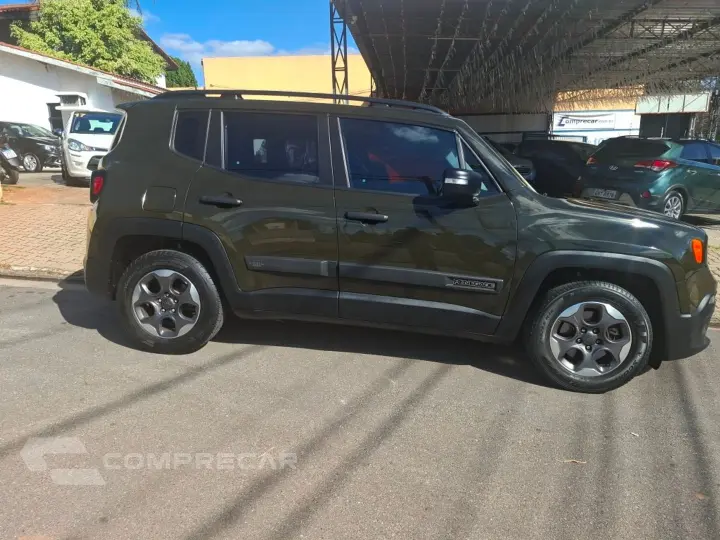 Renegade 1.8 16V Flex 4P Automático