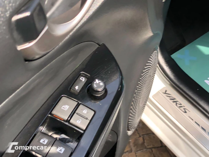 Yaris 1.5 16V Flex Xls Connect Multidrive