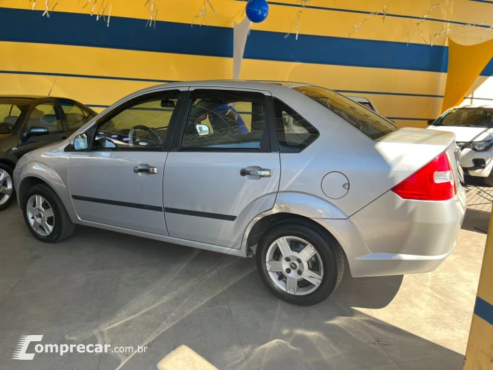 FIESTA 1.6 MPI Class Sedan 8V