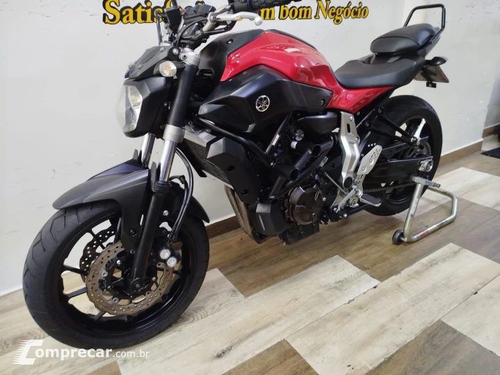 MT-07 700 cc