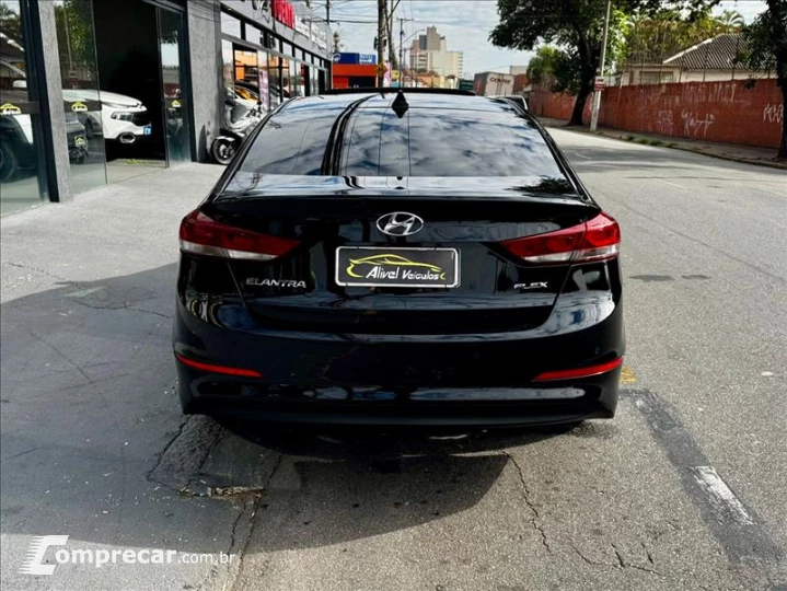 ELANTRA 2.0 16V