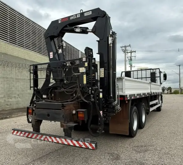 24-250 CONSTELATTION 6x2 TETO BAIXO