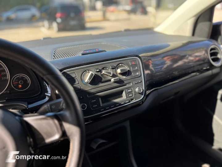 CROSS UP 1.0 MPI 12V FLEX 4P MANUAL