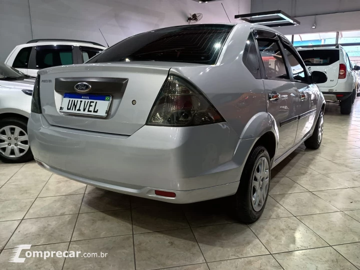 Fiesta Sedan 1.0