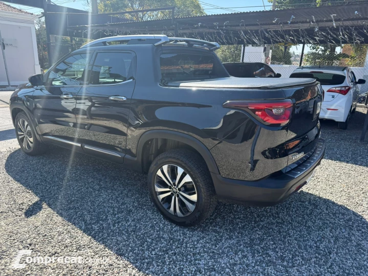 TORO 2.0 16V Turbo Volcano 4WD AT9