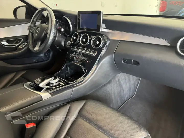 C 180 1.6 16V 4P CGI AVANTGARDE TURBO AUTOMÁTICO