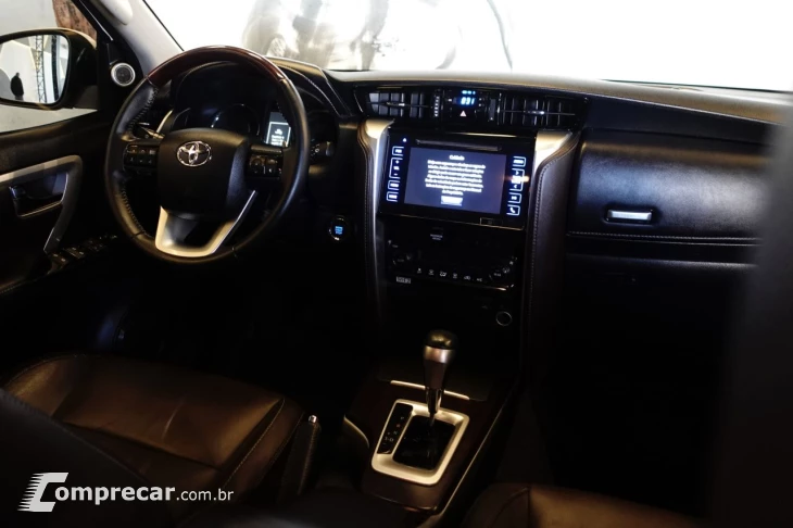 Hilux SW4 2.7 16V 4P FLEX SRV 7 LUGARES AUTOMÁTICO