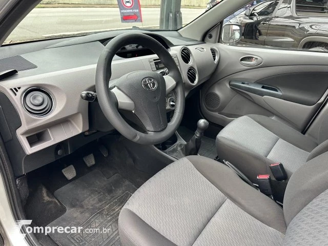 ETIOS HATCH - 1.5 XLS 16V 4P MANUAL