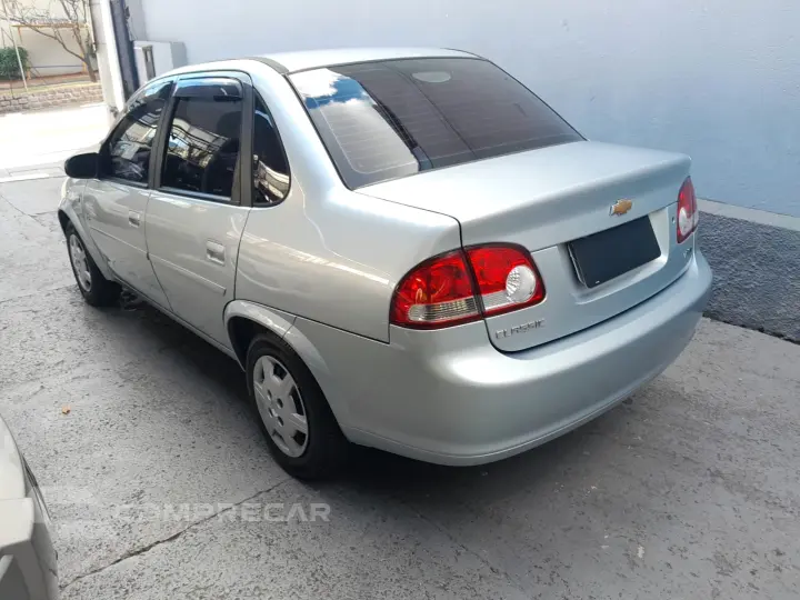 CLASSIC 1.0 MPFI Sedan 8V