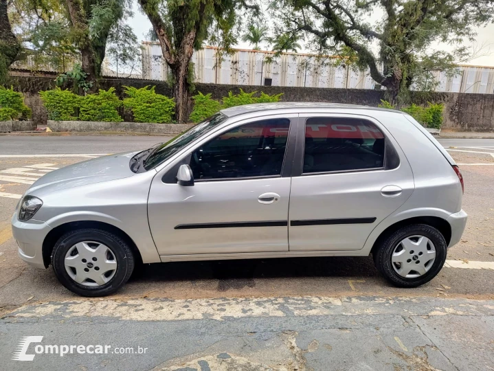 CELTA 1.0 MPFI LT 8V