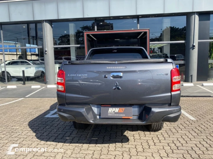 L200 TRITON 2.4 16V Turbo Sport Hpe-s CD 4X4