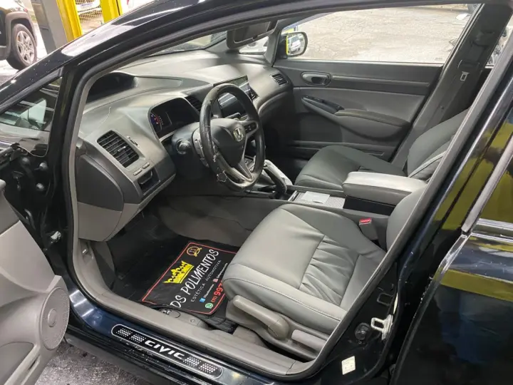 Civic 1.8 16V 4P EXS AUTOMÁTICO