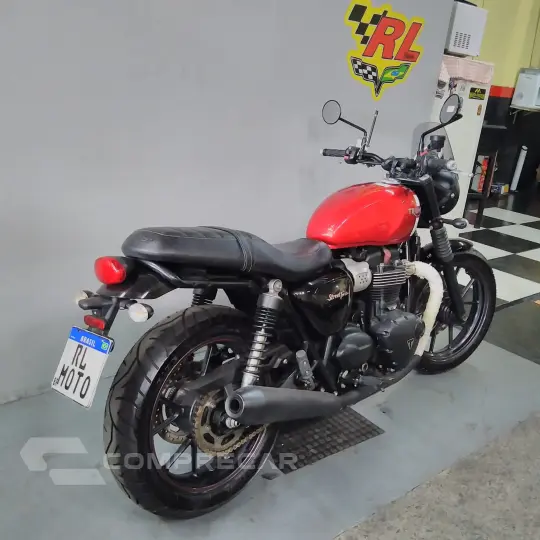 STREET TWIN 900