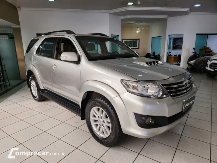 Hilux SW4 3.0 16V 4P SRV 4X4 TURBO DIESEL AUTOMÁTICO