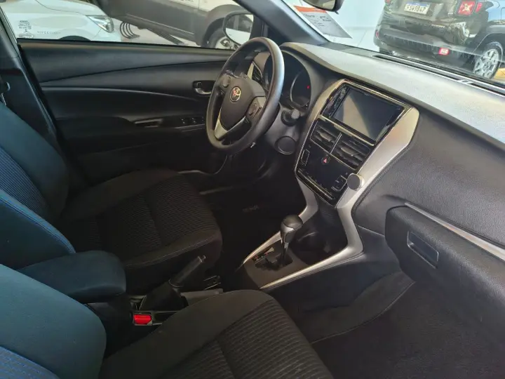 Yaris Hatch 1.5 16V 4P FLEX XL PLUS CONNECT MULTIDRIVE AUTOM