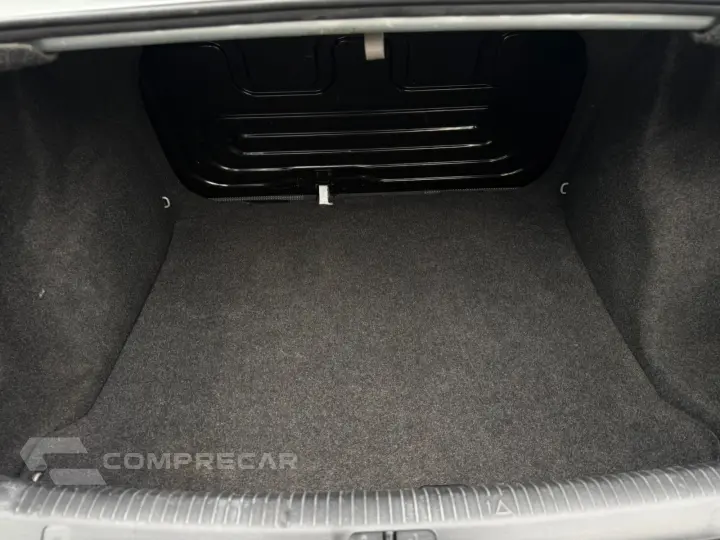 Polo Sedan I MOTION  1.6 Total Flex  4p
