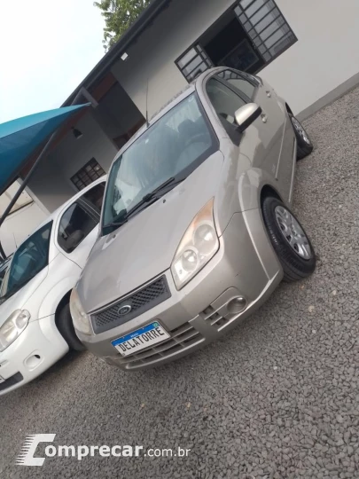 Fiesta Sedan 1.6 4P FLEX