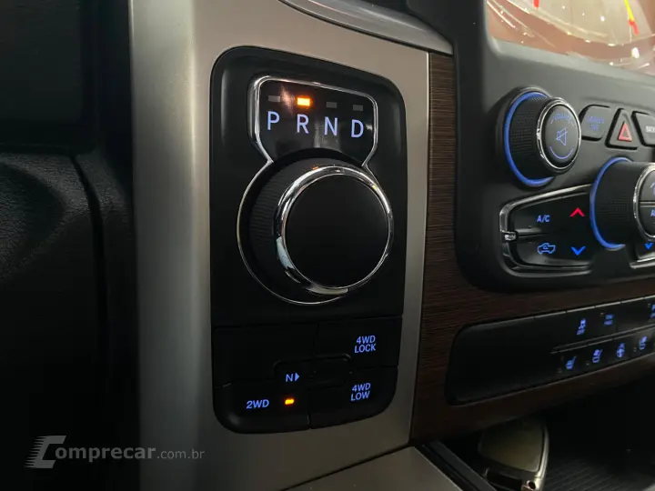 CLASSIC LARAMIE 5.7 CD V8 4X4 Aut.