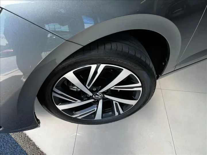 VIRTUS 1.0 200 TSI HIGHLINE AUTOMÁTICO