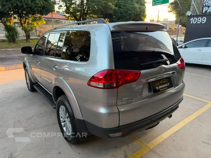 Pajero 3.5 Hpe 4X4 7 Lugares V6 24V Flex 4P Automático
