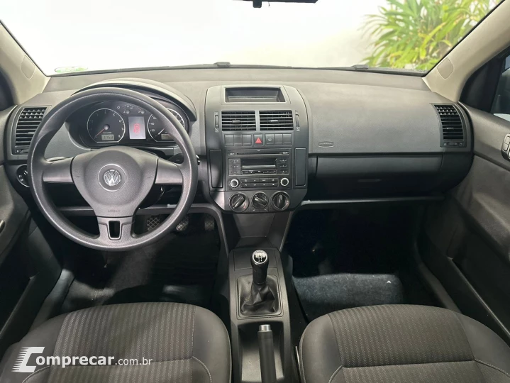 POLO SEDAN 1.6 MI 8V
