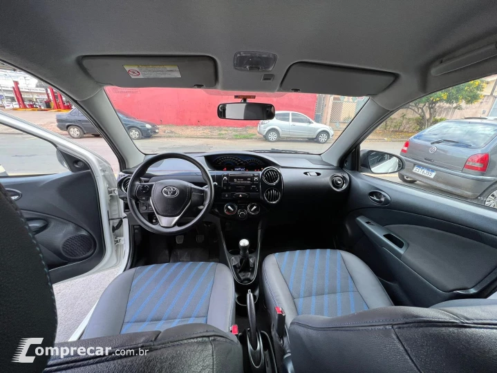 ETIOS 1.5 XS Sedan 16V