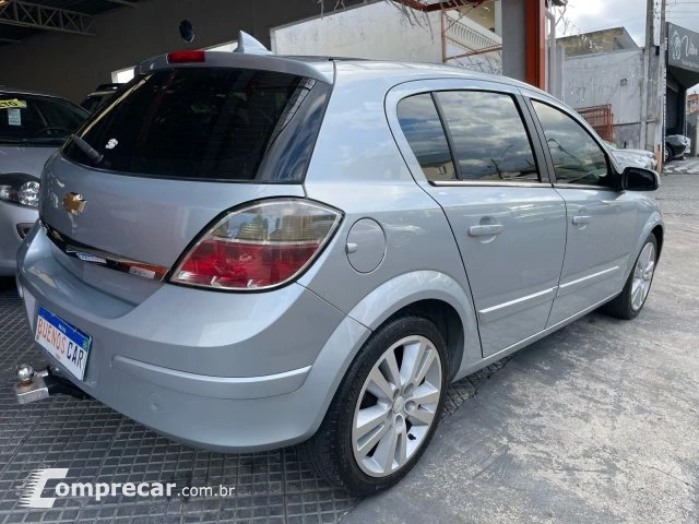 VECTRA HATCH - 2.0 MPFI GT-X HATCH 8V 4P MANUAL