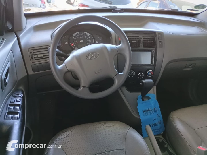 Tucson GL Automática