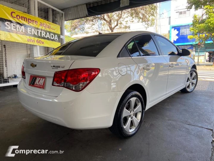 CRUZE SEDAN LT