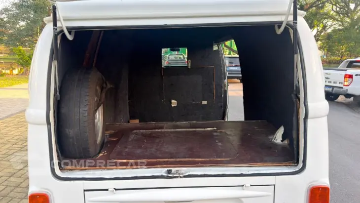 Kombi Furgão 1.4 Mi Total Flex 8V