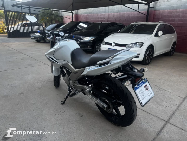 YS Fazer 250 LIMITED EDITION