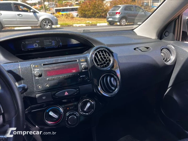 ETIOS 1.5 X Plus 16V