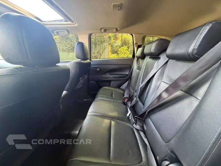 OUTLANDER 2.0 PHEV 16V HÍBRIDO 4P AUTOMÁTICO