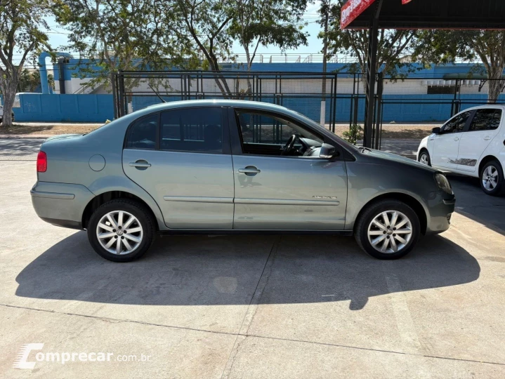 POLO SEDAN 1.6 MI COMFORTLINE 8V FLEX 4P MANUAL