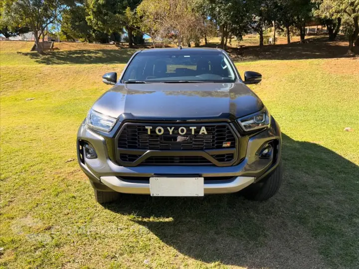 HILUX 2.8 D-4D TURBO DIESEL CD GR-S 4X4 AUTOMÁTICO