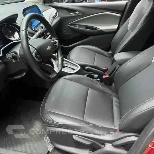 ONIX 1.0 Turbo Plus LT