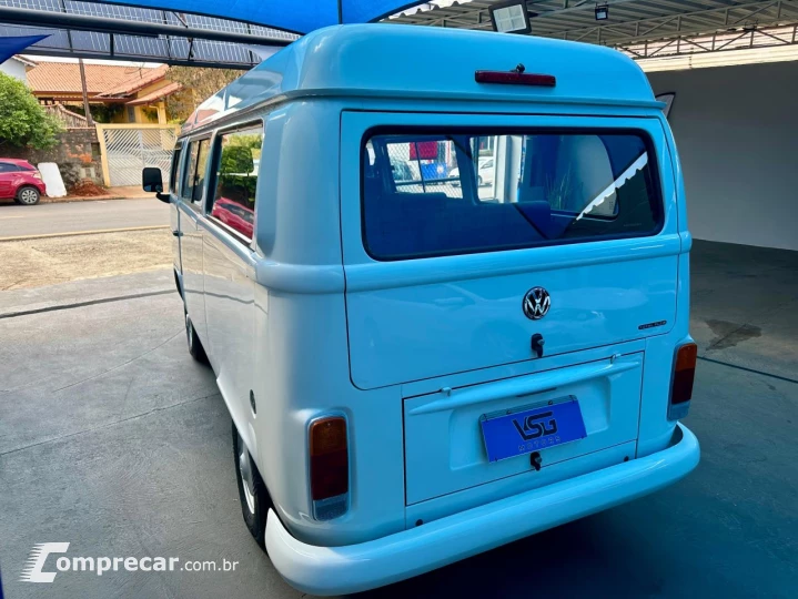 Kombi 1.4 FLEX STD 9 LUGARES