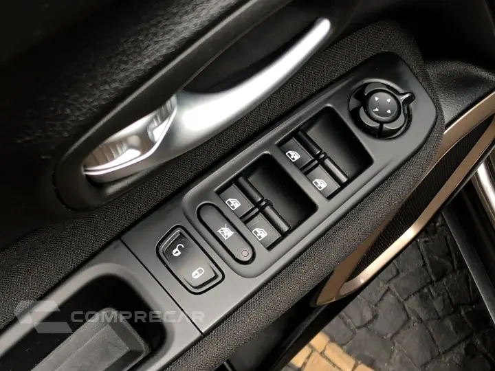 Renegade 1.8 16V Flex Sport 4P Automático