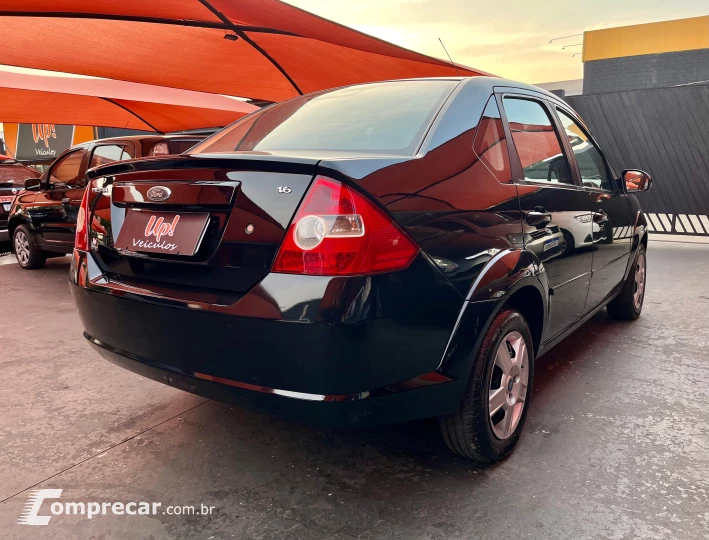 FIESTA 1.6 MPI Sedan 8V