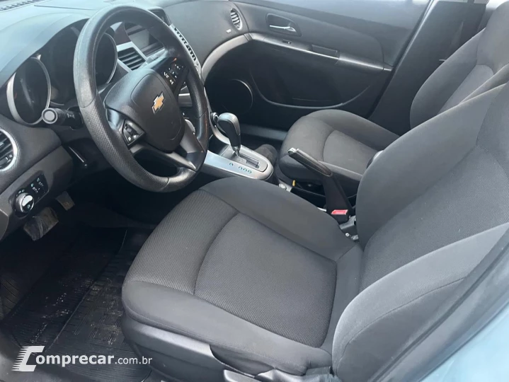 Cruze Sedan
