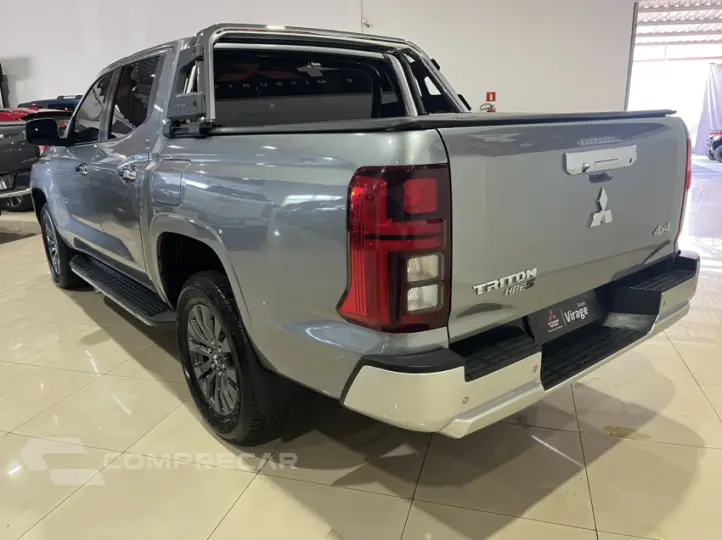 TRITON 2.4 Biturbo CD Hpe-s 4X4