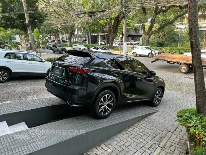 NX 200T 2.0 F-sport 4X4 16V Turbo