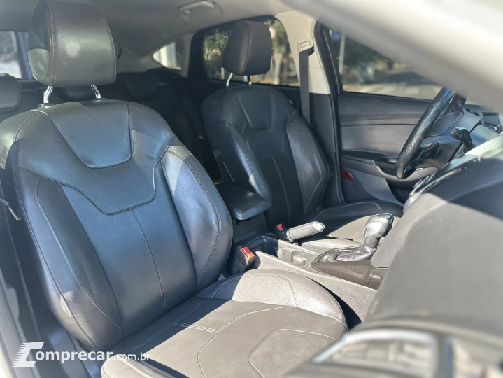 FOCUS 2.0 Titanium Hatch 16V