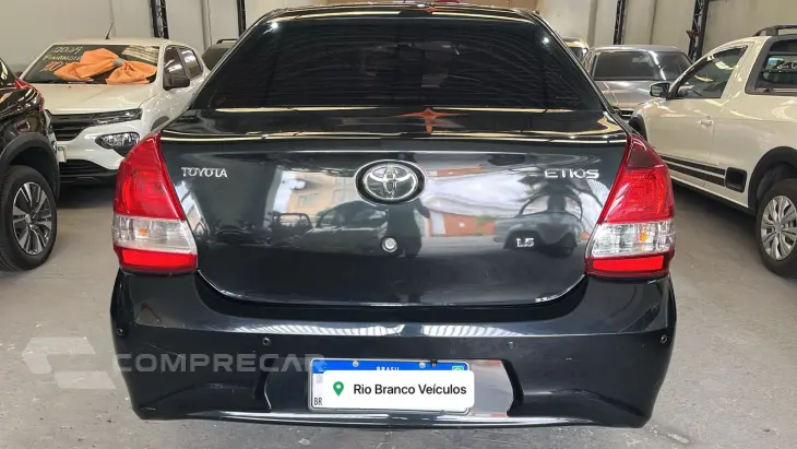 ETIOS 1.5 X Plus Sedan 16V