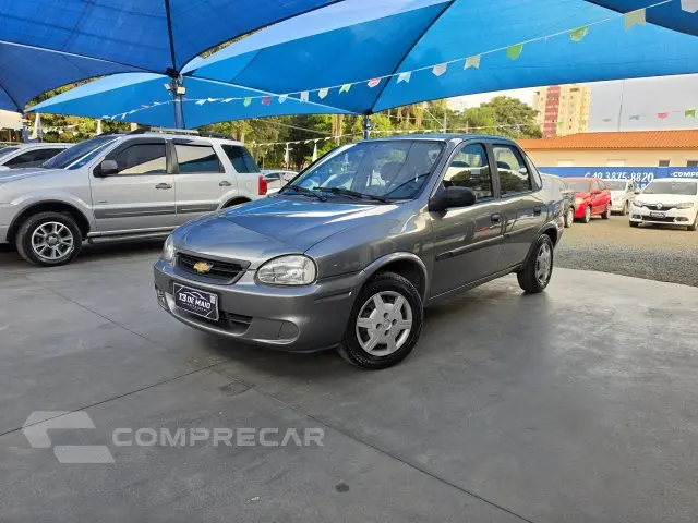 CLASSIC - 1.0 MPFI VHCE 8V 4P MANUAL