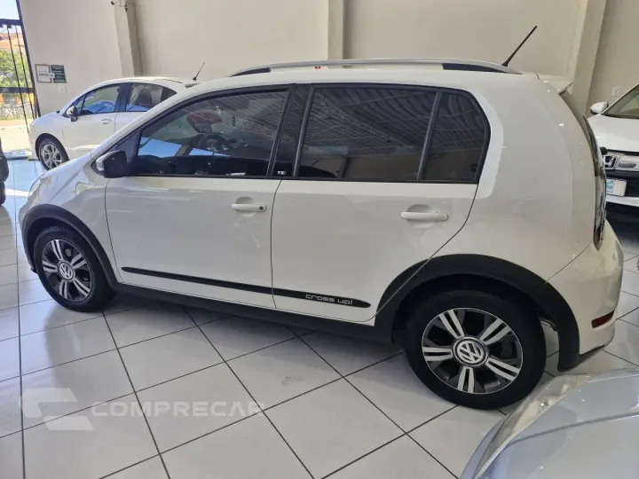 Cross UP 1.0 12V 4P TSI FLEX