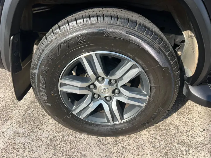 HILUX SW4 2.7 SRV 7 Lugares 4X2 16V